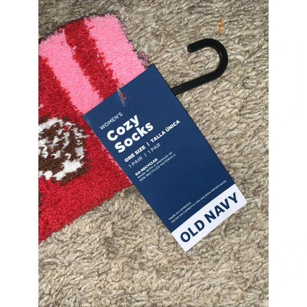 Old Navy Women's One Size Holiday Gingerbread Cookie Design Cozy Socks NWT